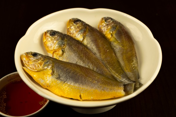 CORVINA  AMARILLA A LA PARRILLA