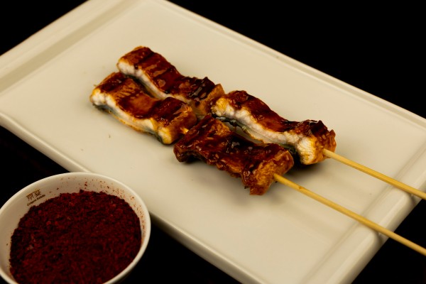 BOROCHETAS DE ANGUILA